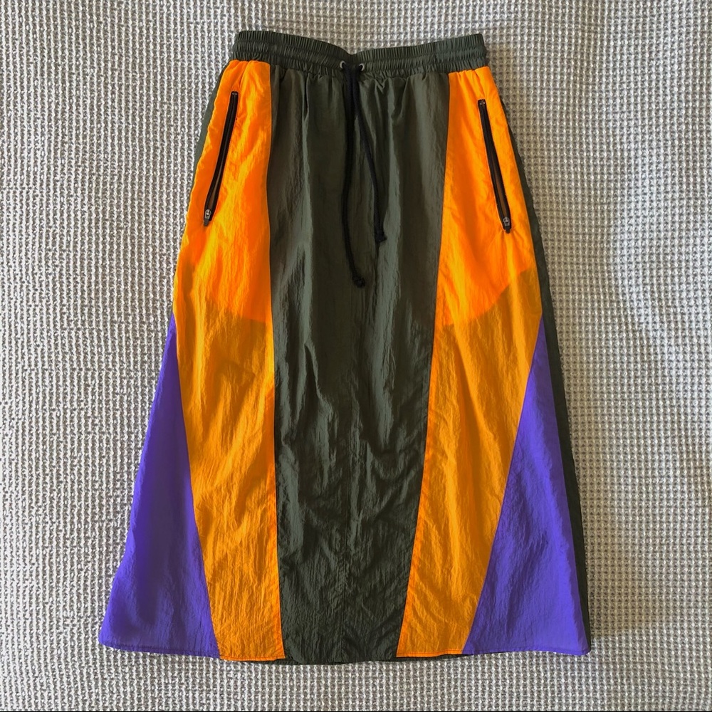 SOLD. Kurt Lyle Patrona Skirt Size S